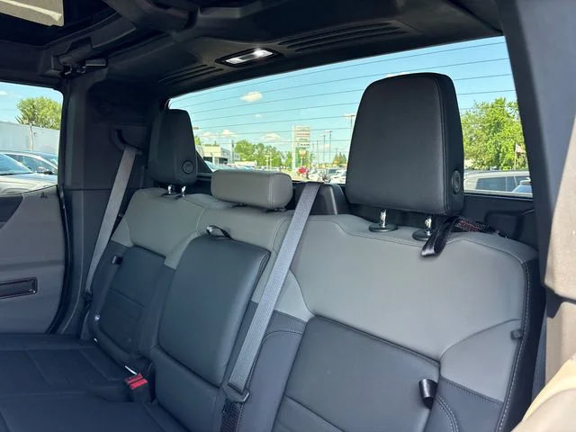 Used 2024 GMC Hummer EV 3X w/ LPO, Illumination Package AWD/4WD image 8