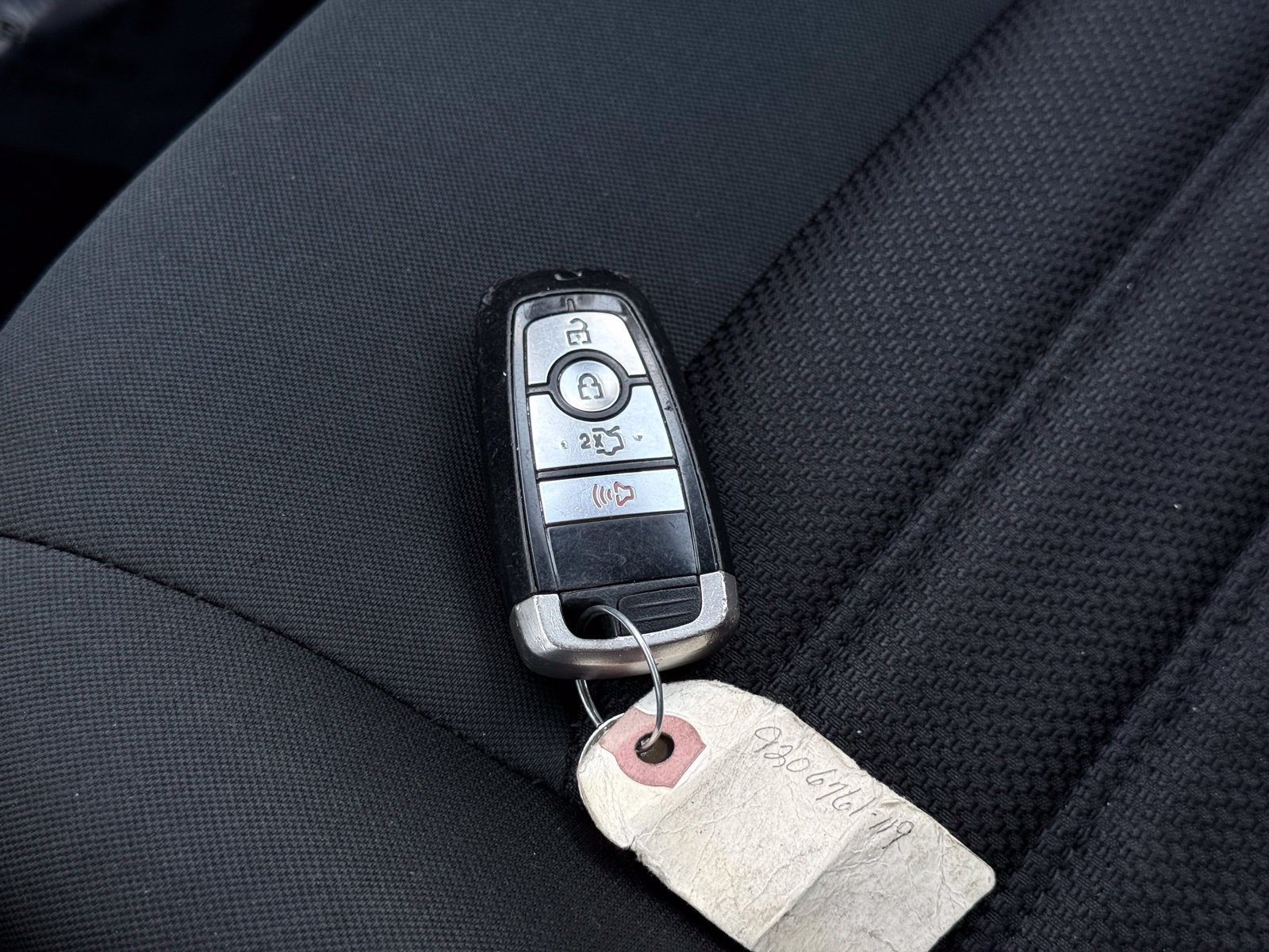 Used 2019 Ford Fusion SE FWD image 34