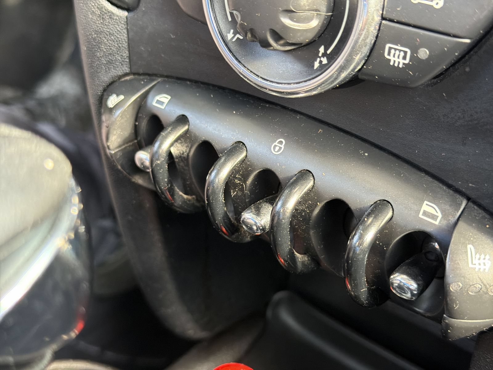 Used 2011 MINI Cooper Hardtop FWD image 25