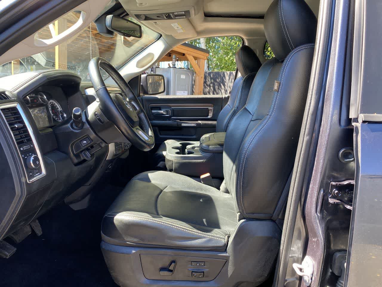 Used 2014 RAM 1500 Laramie w/ Convenience Group AWD/4WD image 12
