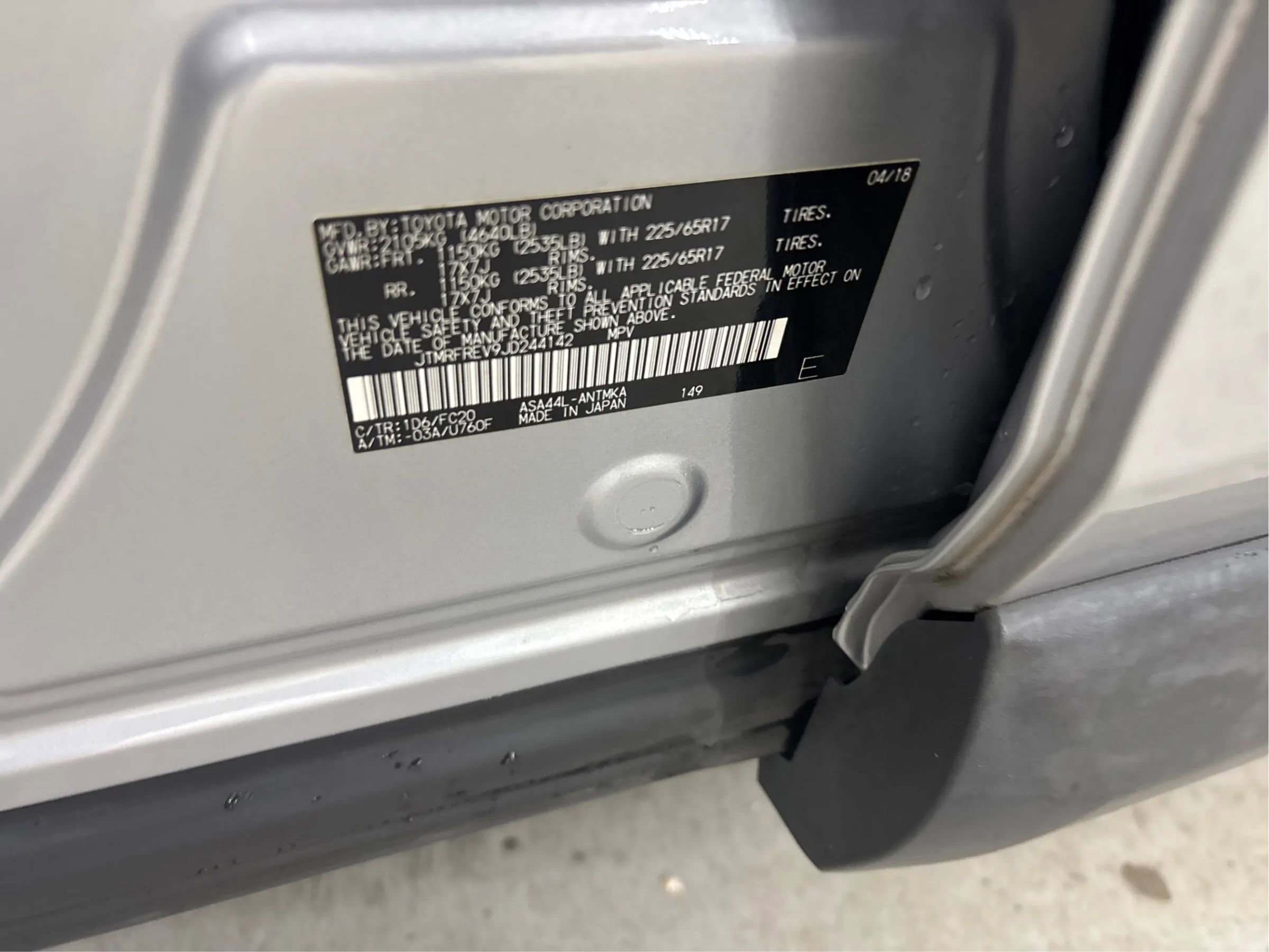 Used 2018 Toyota RAV4 XLE w/ Plus Extra Value Package AWD/4WD image 29