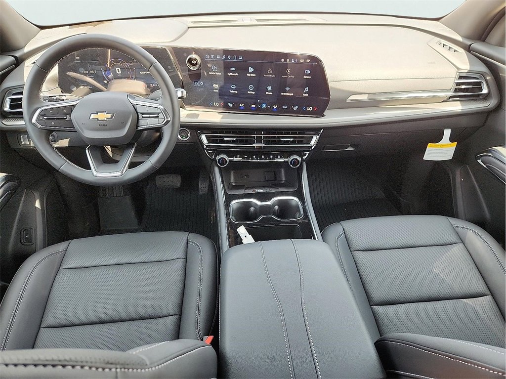 New 2025 Chevrolet Traverse LT w/ Driver Confidence Package image 12