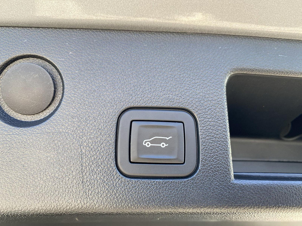 Certified 2025 Chevrolet Equinox LT w/ Convenience Package II AWD/4WD image 18