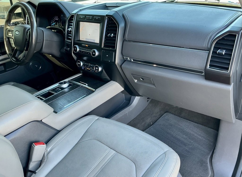 Used 2020 Ford Expedition Limited image 24