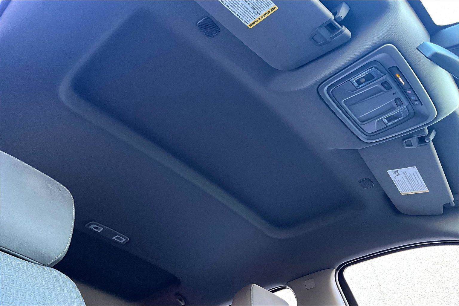 Used 2022 Chevrolet Silverado 1500 LT AWD/4WD image 22