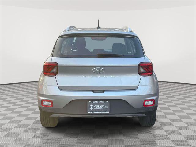 Certified 2024 Hyundai Venue SEL FWD image 6