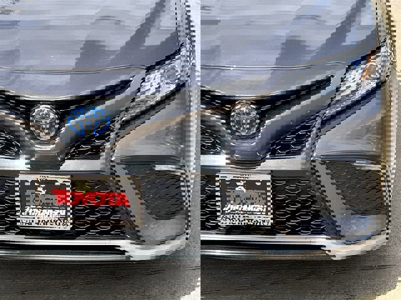 Used 2022 Toyota Camry XSE w/ Cold Weather Package image 8