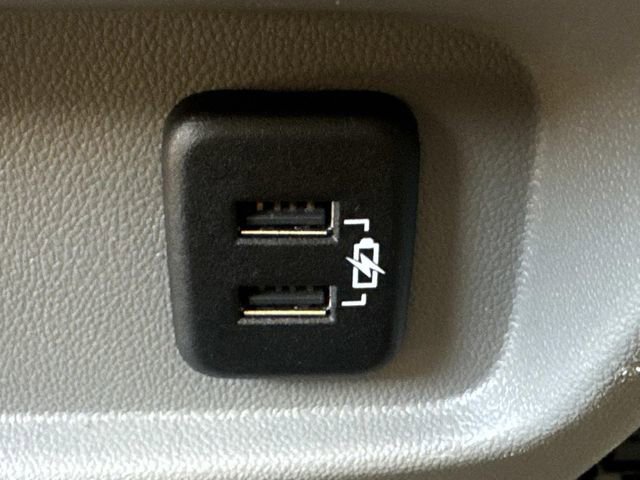 Used 2018 Cadillac XT5 Luxury w/ Driver Awareness Package image 15