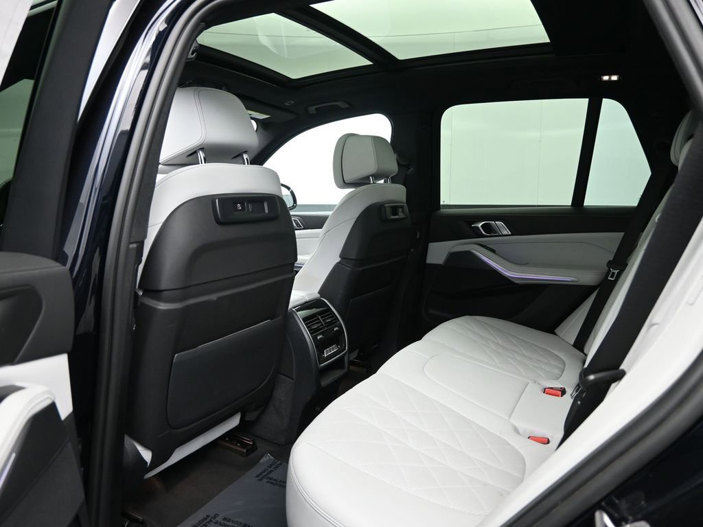 Used 2023 BMW X5 xDrive40i w/ M Sport Package image 30