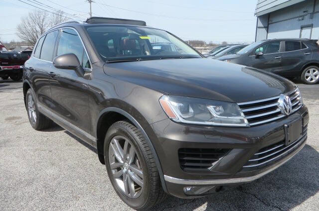 Used 2016 Volkswagen Touareg Sport AWD/4WD image 51