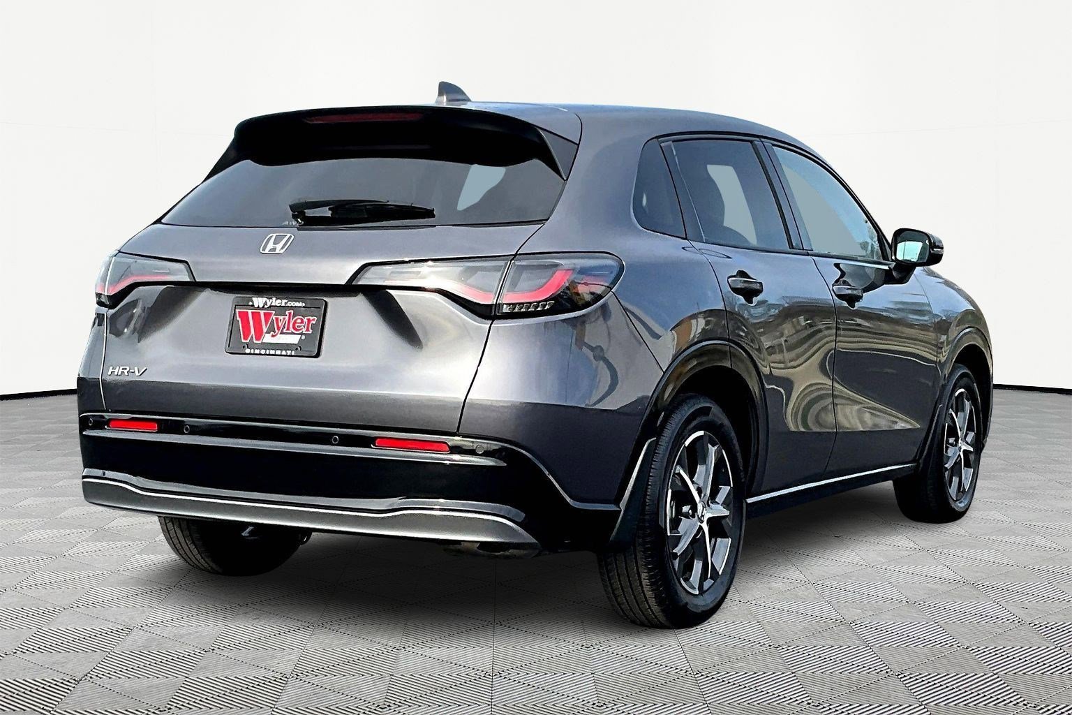 Used 2023 Honda HR-V EX-L image 7