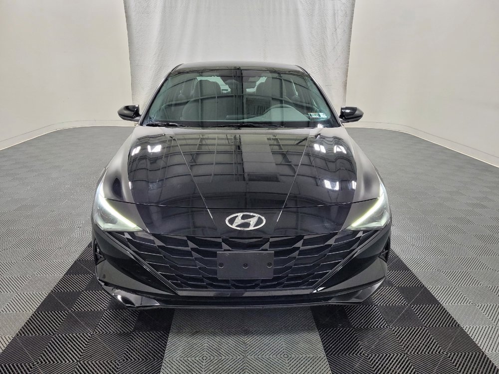 Used 2023 Hyundai Elantra SEL w/ Winter Weather Package FWD image 14