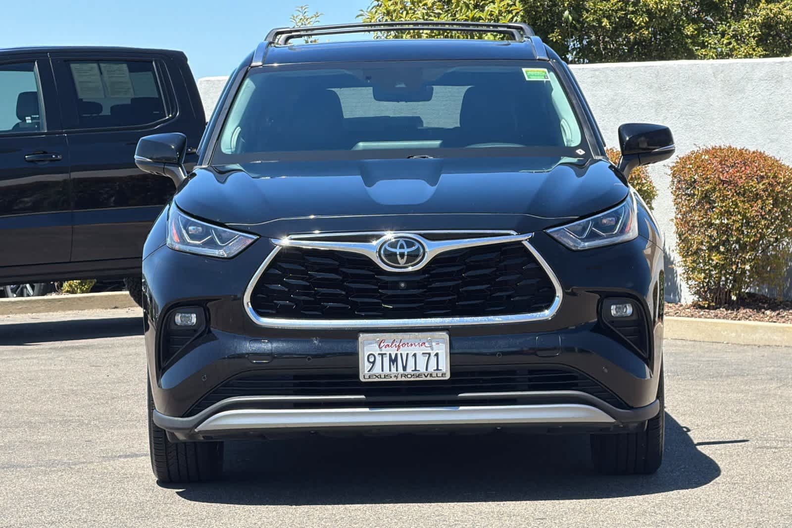Used 2021 Toyota Highlander Platinum FWD image 10