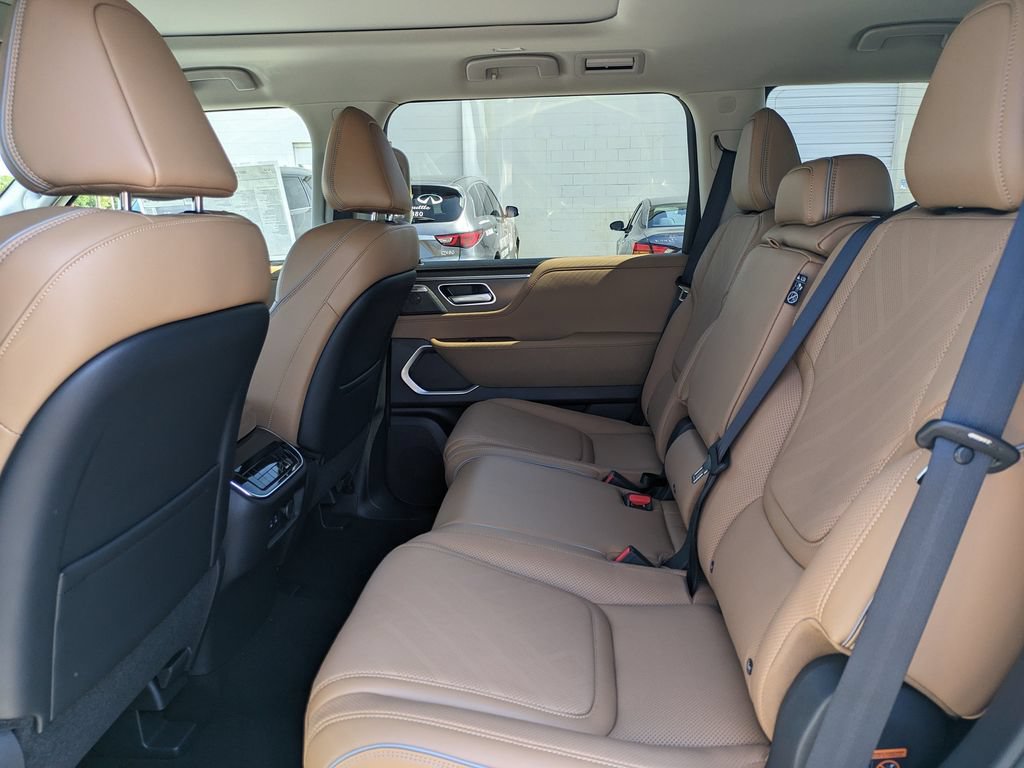 New 2027 INFINITI QX80 Luxe w/ Exterior Package AWD/4WD image 14