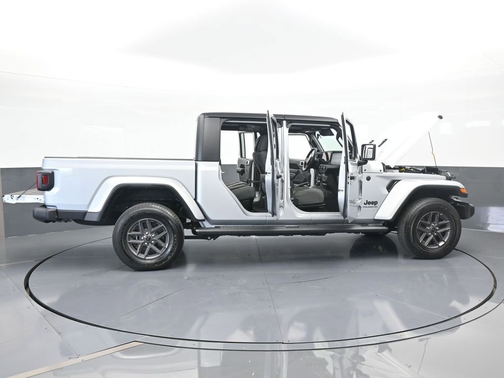 Used 2024 Jeep Gladiator Sport image 72