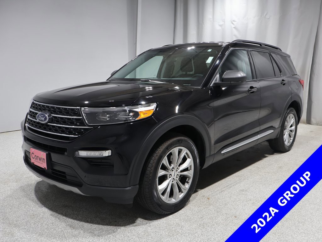 Used 2023 Ford Explorer XLT w/ Equipment Group 202A image 5