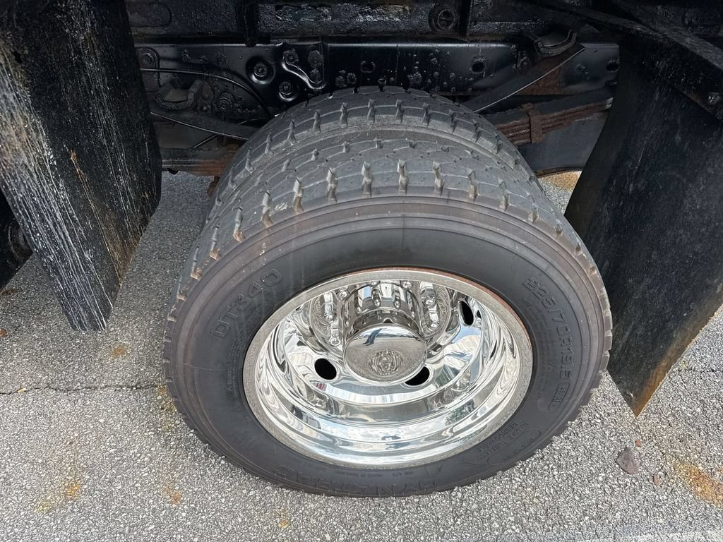 Used 2014 Ford F550 4x4 Regular Cab Super Duty image 13
