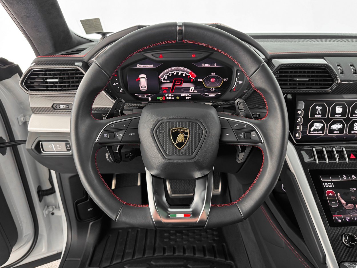 Used 2021 Lamborghini Urus image 9