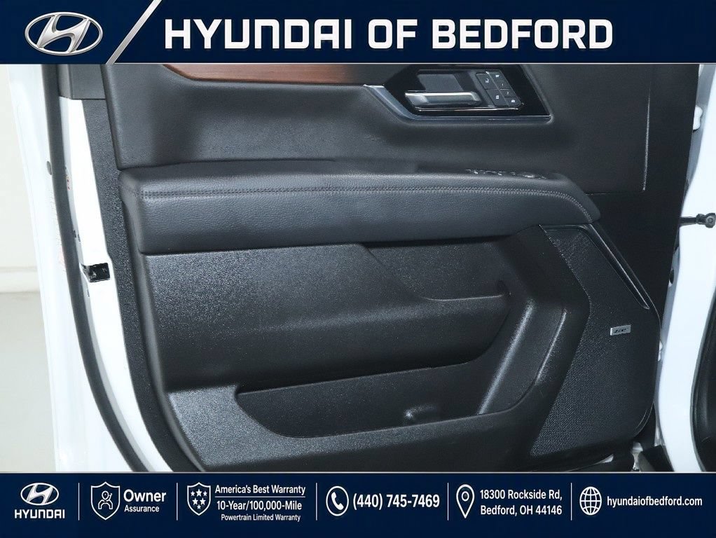 Used 2025 GMC Yukon Denali AWD/4WD image 22