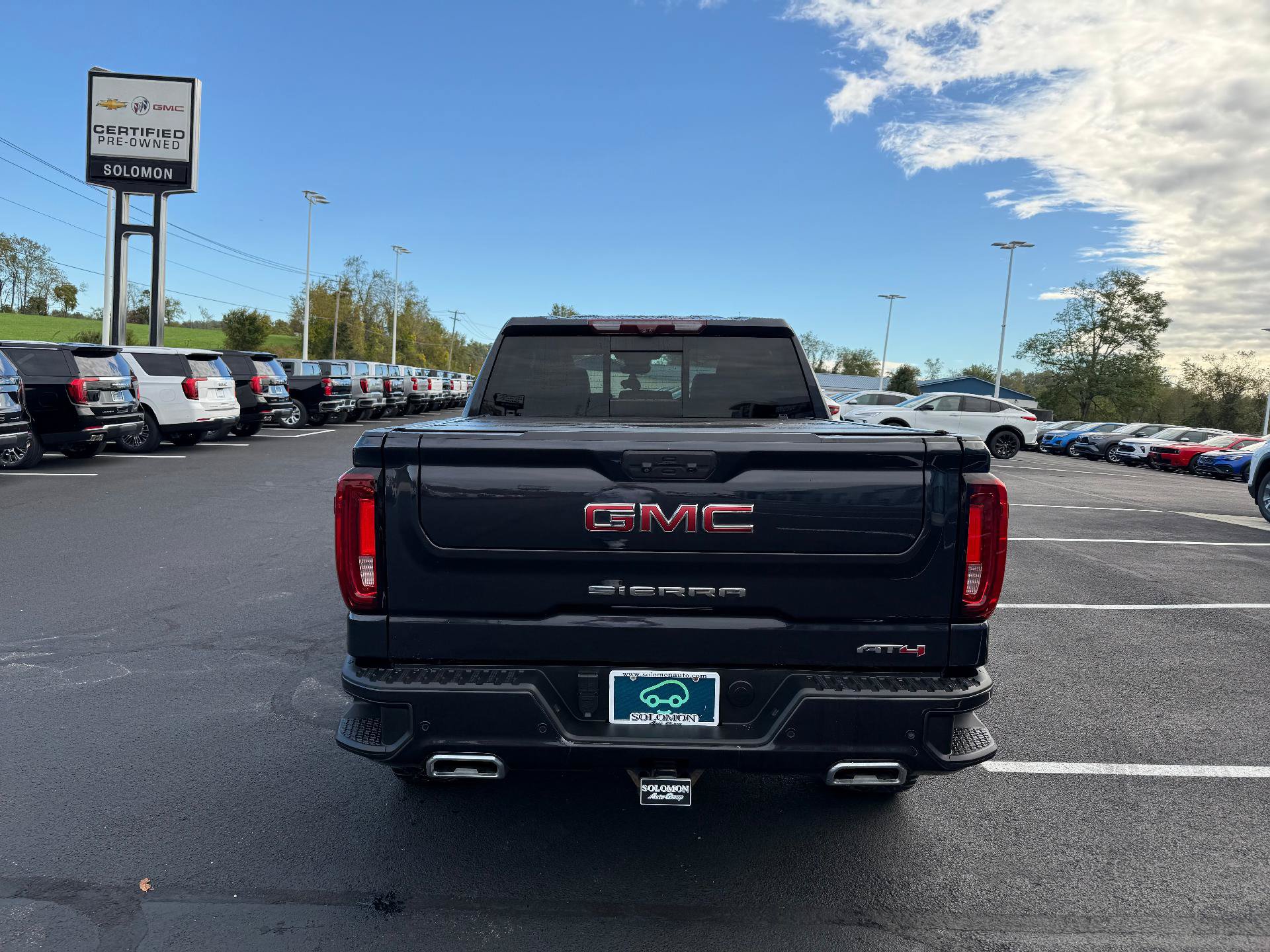 Certified 2022 GMC Sierra 1500 AT4 w/ AT4 Premium Package AWD/4WD image 4