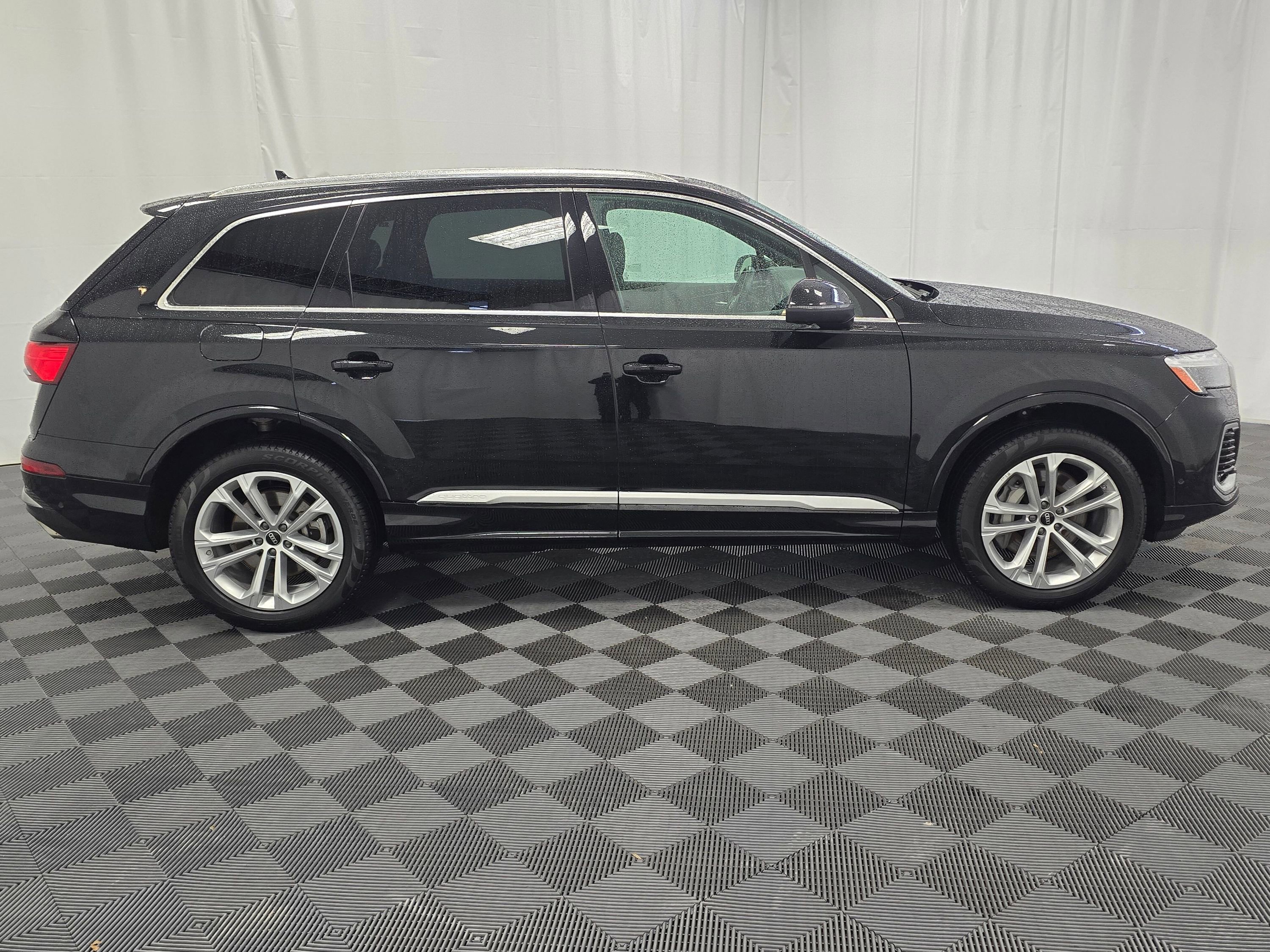 Used 2025 Audi Q7 3.0T Premium Plus image 7