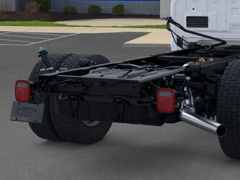 New 2026 Ford F550 4x4 Crew Cab image 21