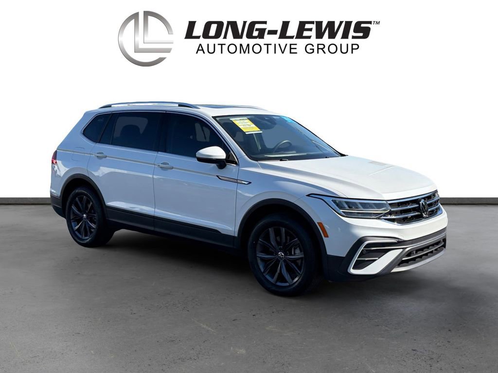 Certified 2023 Volkswagen Tiguan SE w/ Panoramic Sunroof Package image 10