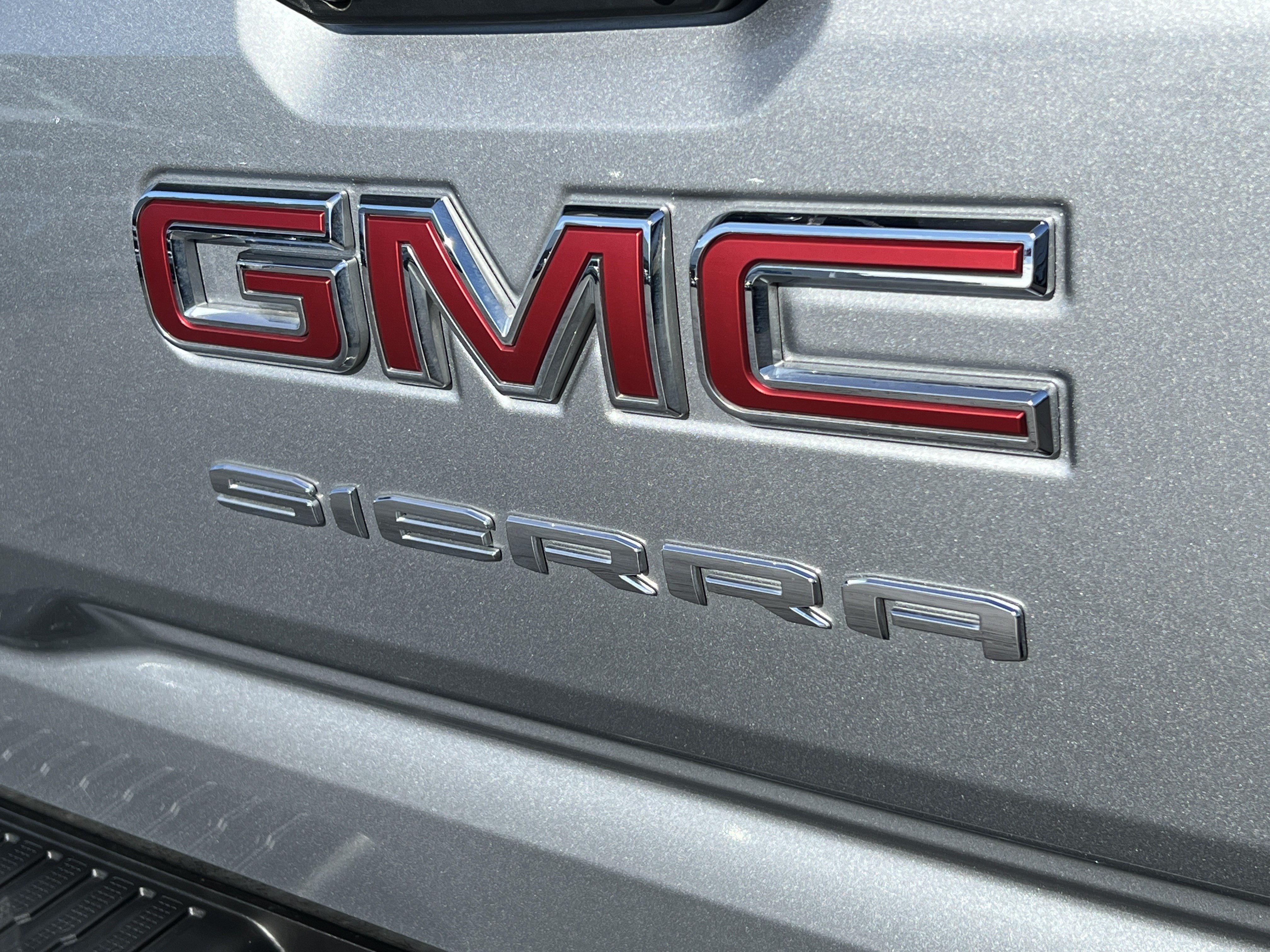 Used 2024 GMC Sierra 1500 Elevation AWD/4WD image 8