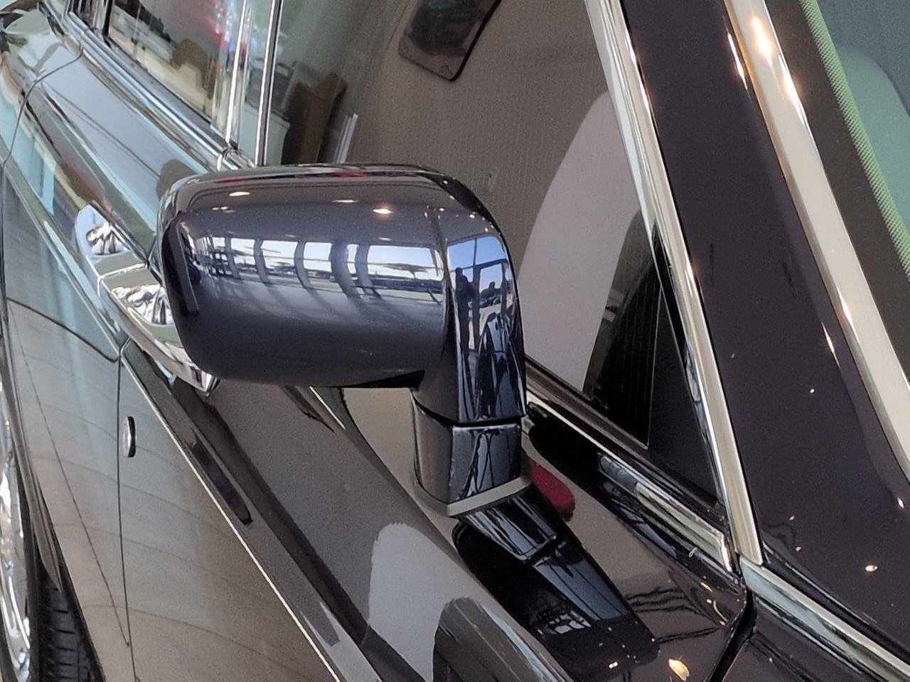 Used 2006 Rolls-Royce Phantom Sedan RWD image 11