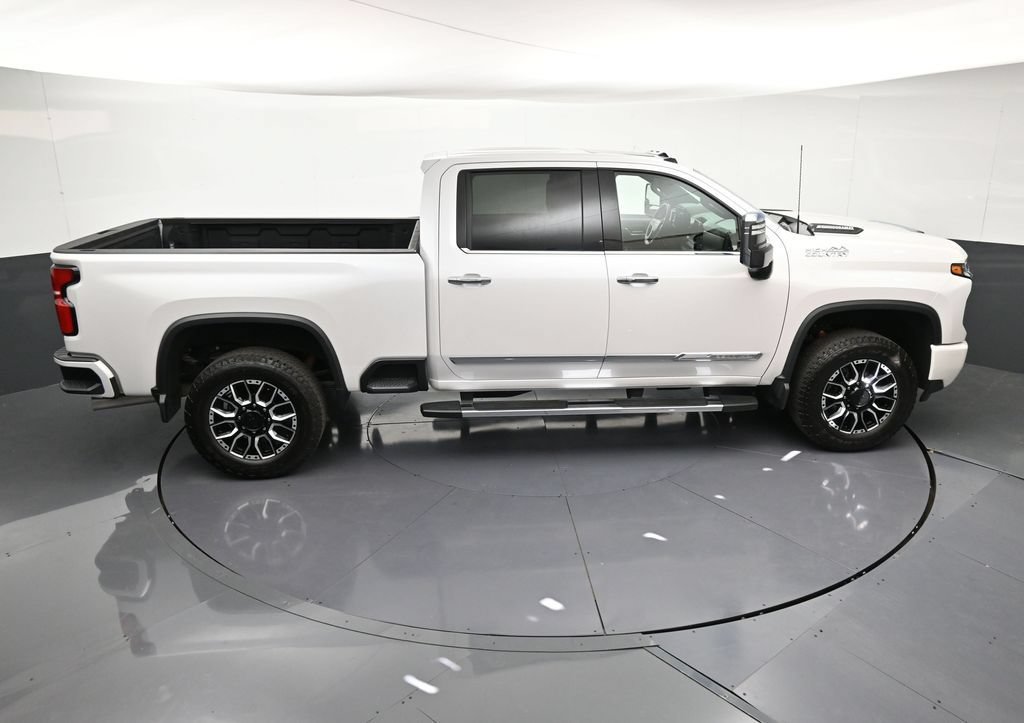Certified 2025 Chevrolet Silverado 3500 High Country w/ High Country Premium Package AWD/4WD image 20
