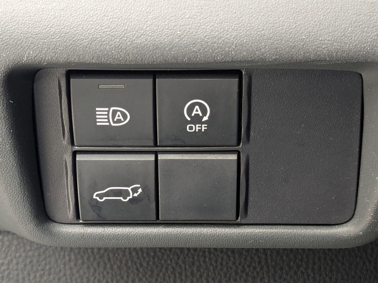 Used 2025 Toyota Highlander XLE image 15