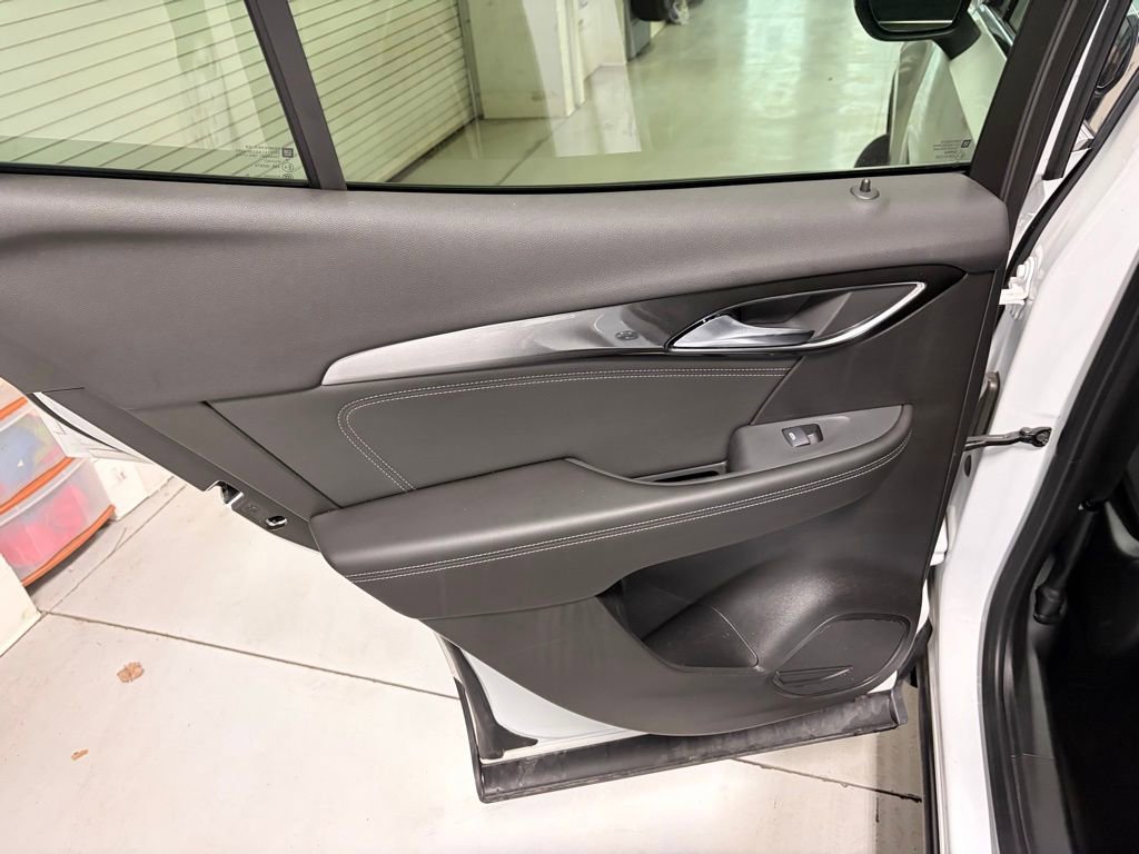 Used 2025 Buick Envision Preferred image 17