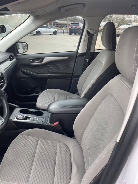 Used 2022 Ford Escape SE image 8