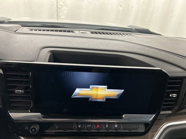 Used 2025 Chevrolet Silverado 2500 LT w/ Convenience Package image 14