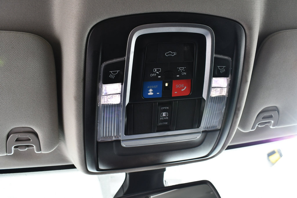 Used 2024 RAM 2500 Laramie AWD/4WD image 36
