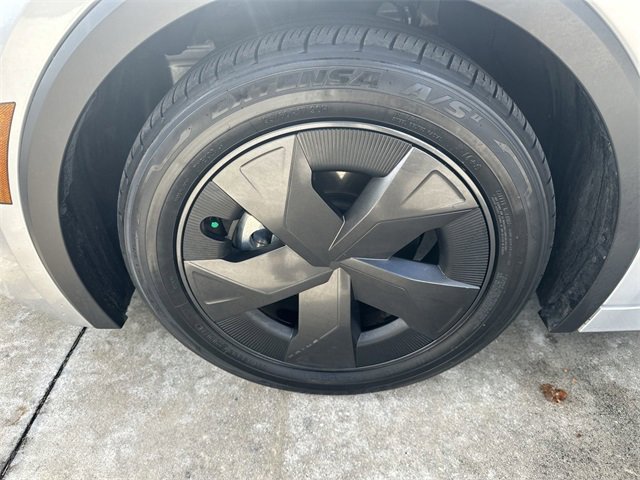 Used 2024 Toyota Prius LE image 19