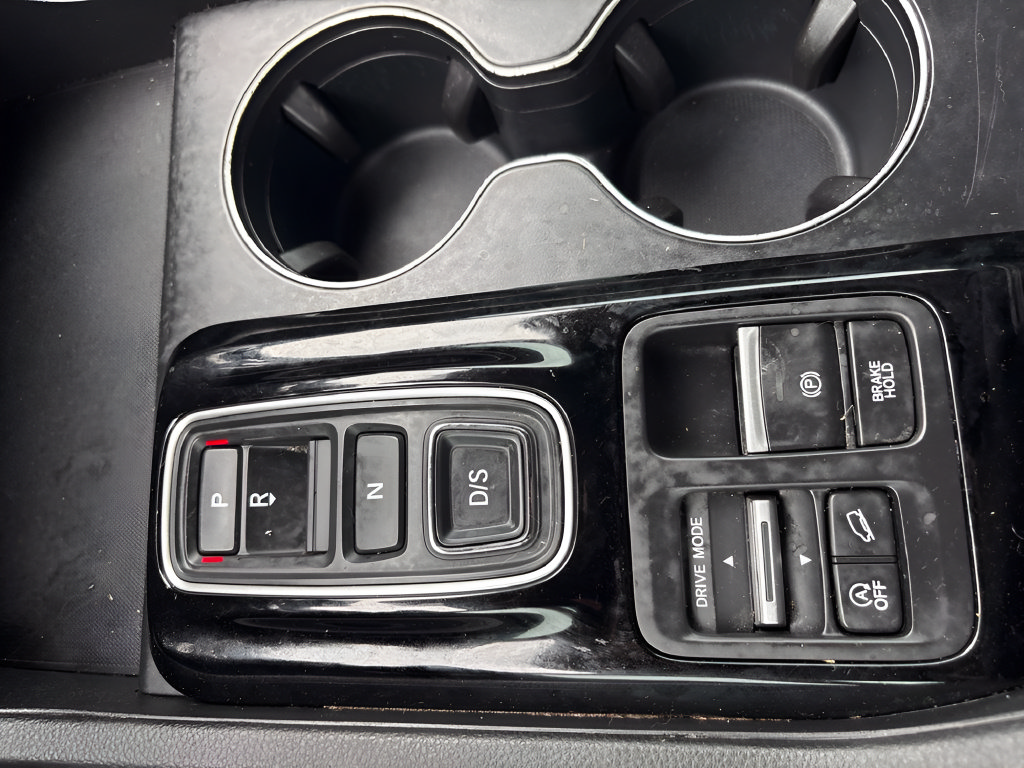 Used 2025 Honda Pilot Sport image 18