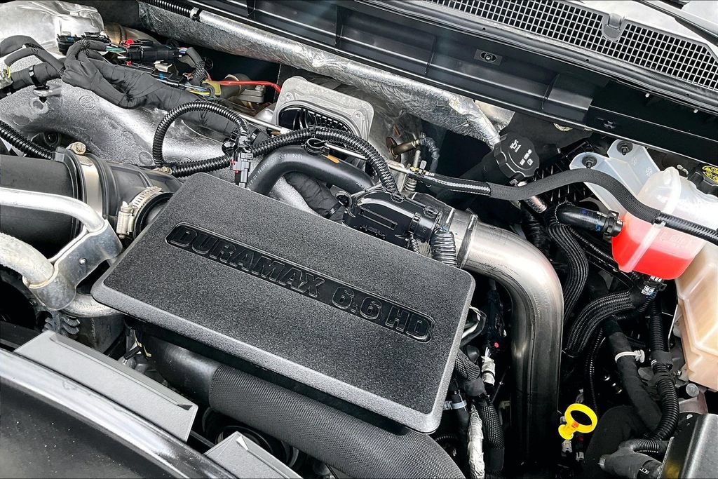 Used 2025 Chevrolet Silverado 2500 LTZ w/ LTZ Convenience Package AWD/4WD image 43