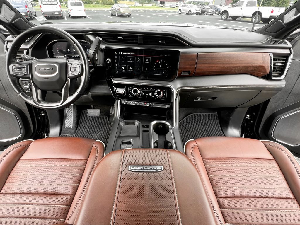 Used 2024 GMC Sierra 3500 Denali Ultimate image 4