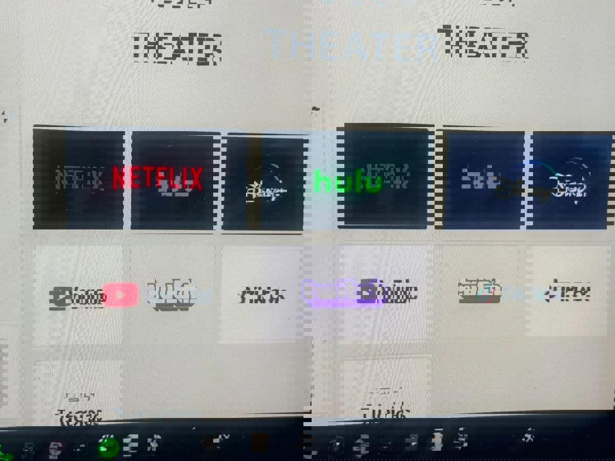 Used 2024 Tesla Model Y Long Range image 17