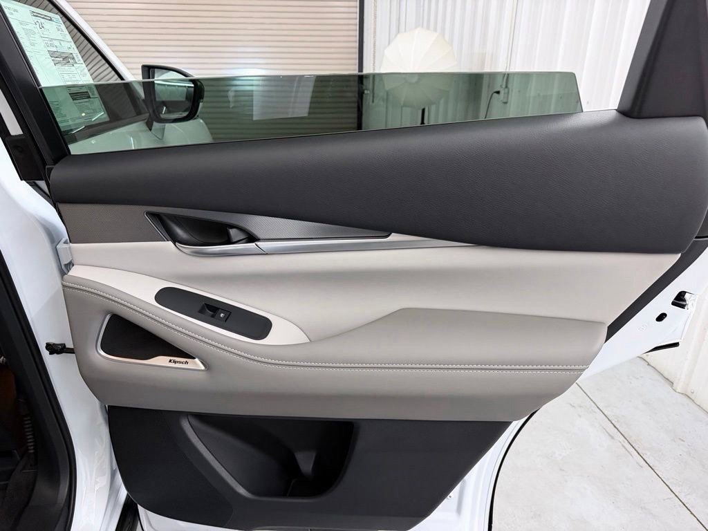 New 2027 INFINITI QX60 Luxe w/ Cargo Package FWD image 39