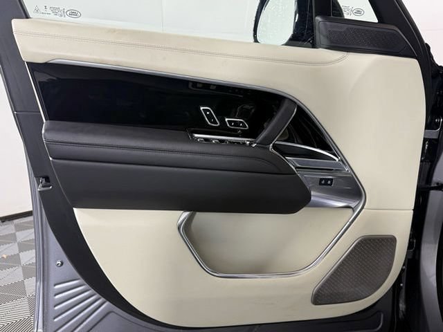 Used 2024 Land Rover Range Rover Autobiography AWD/4WD image 31