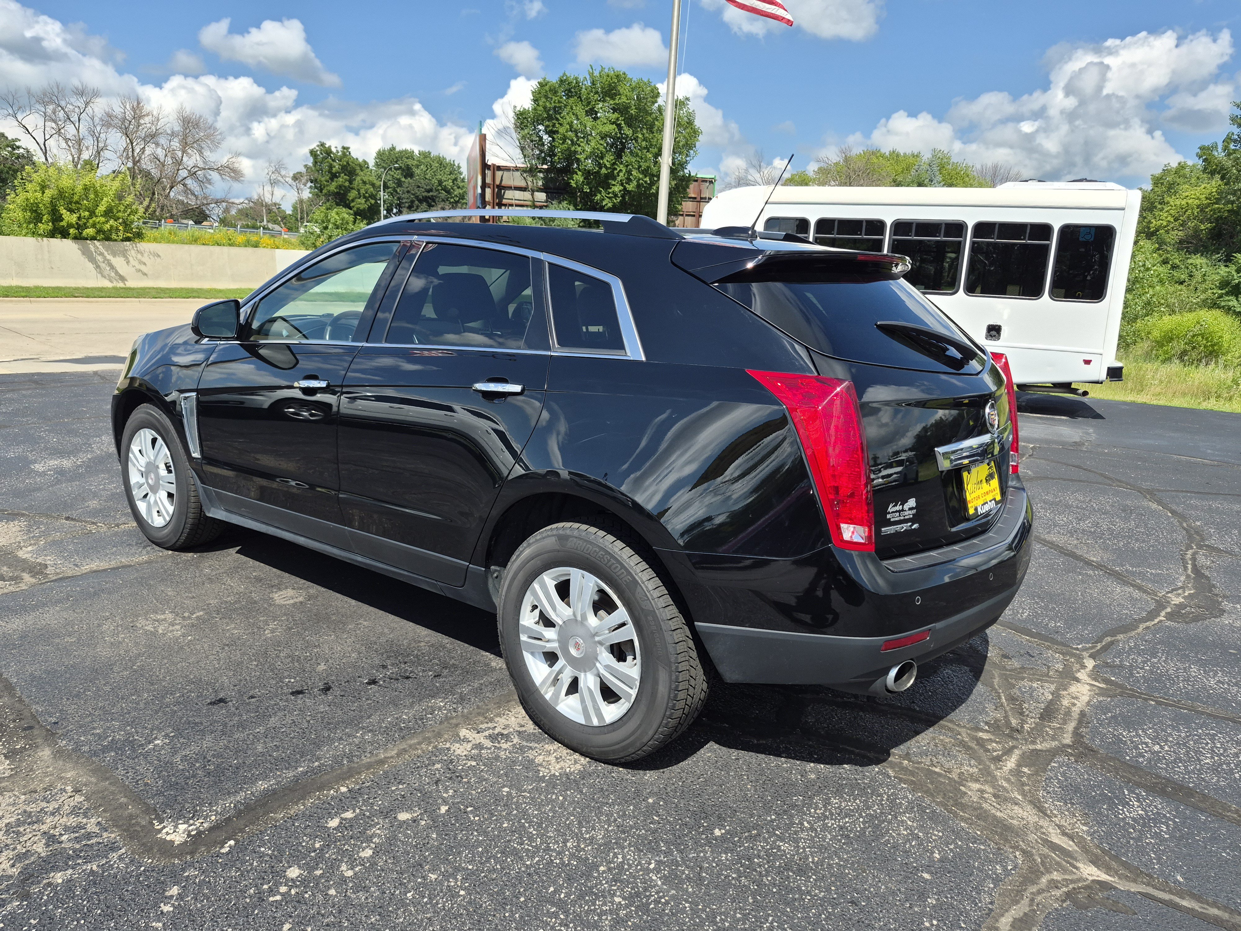Used 2015 Cadillac SRX Luxury w/ Driver Awareness Package AWD/4WD image 6