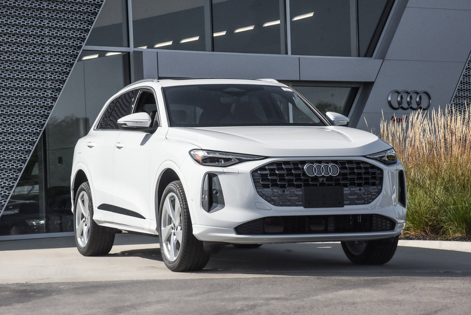 New 2025 Audi Q5 Premium Plus