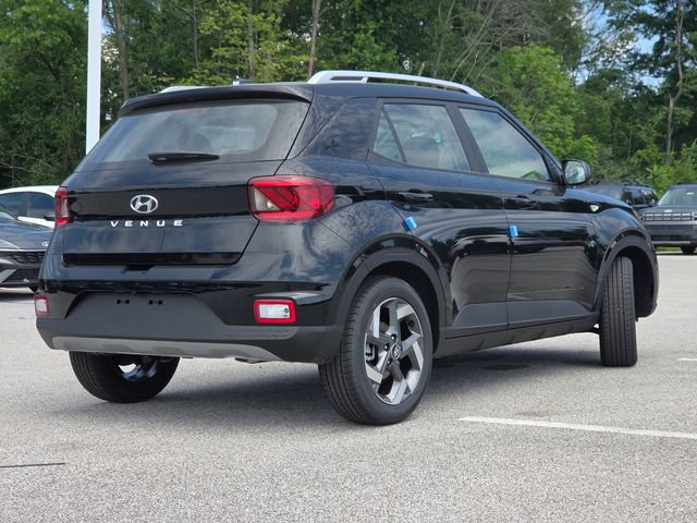 New 2026 Hyundai Venue SEL FWD image 16