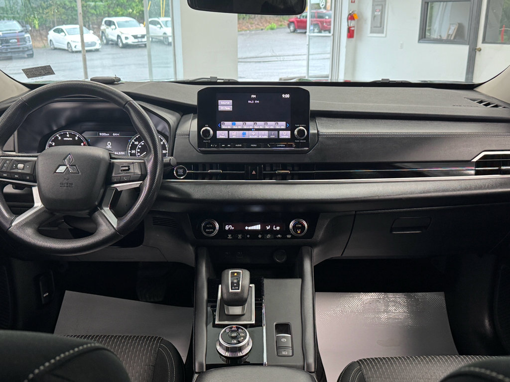 Used 2023 Mitsubishi Outlander ES AWD/4WD image 20