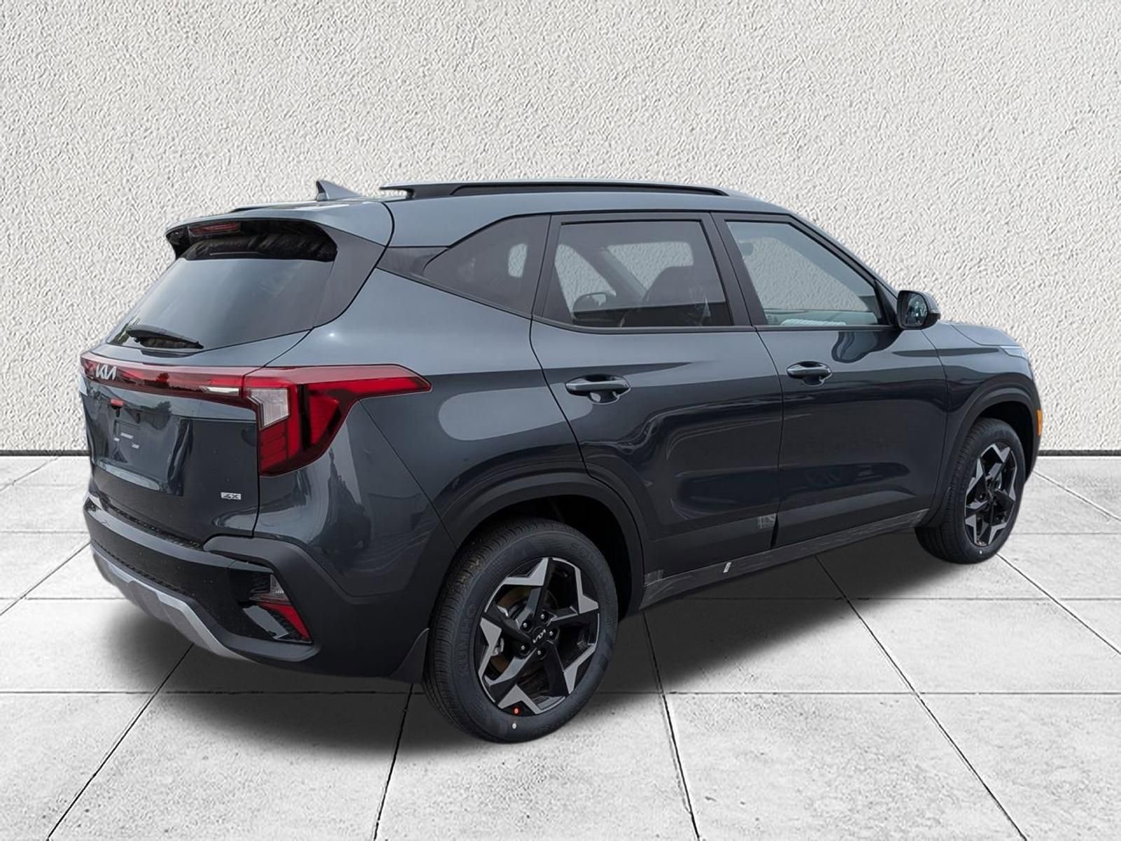 New 2026 Kia Seltos S AWD/4WD image 3