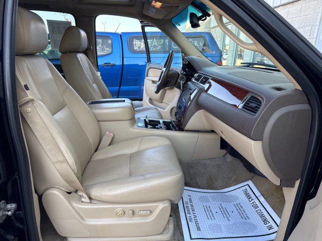 Used 2012 Chevrolet Suburban LTZ AWD/4WD image 33