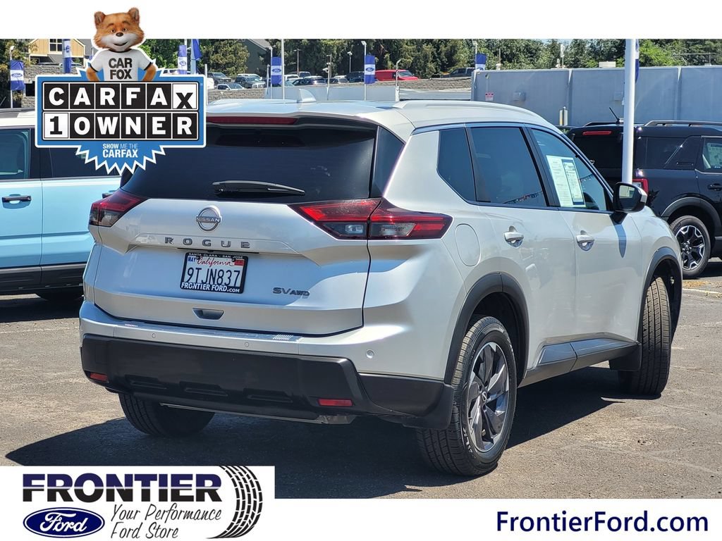 Used 2024 Nissan Rogue SV w/ SV Premium Package AWD/4WD image 4