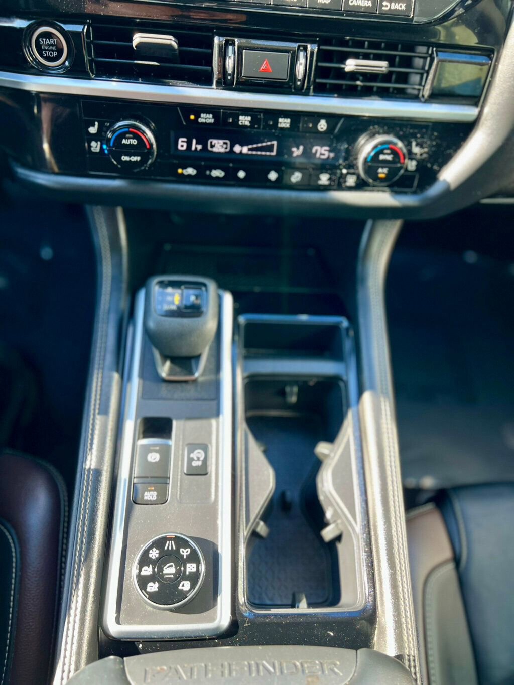 Used 2022 Nissan Pathfinder Platinum w/ Cargo Package image 25